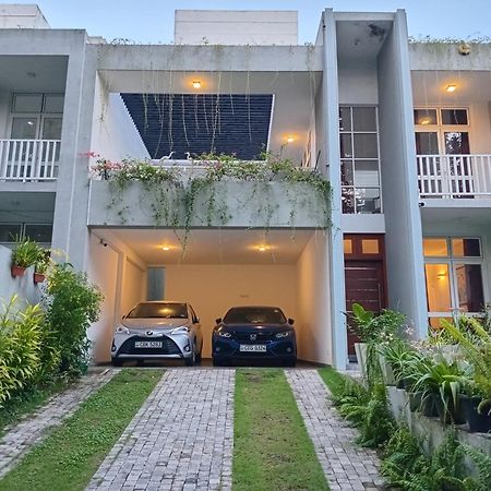 Oesis - Stylish Villa Steps From Historic Galle Fort Ngoại thất bức ảnh