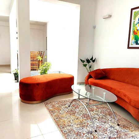 Oesis - Stylish Villa Steps From Historic Galle Fort Ngoại thất bức ảnh
