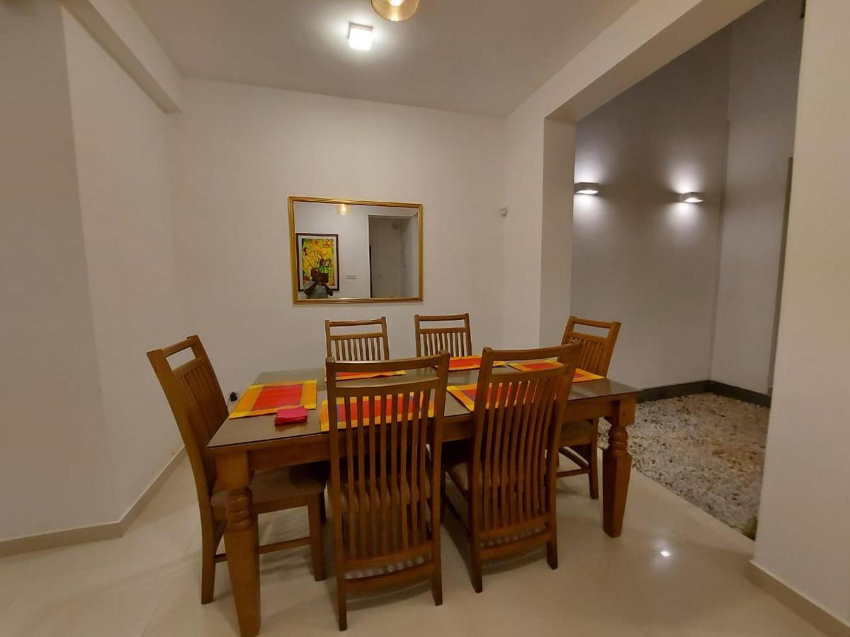 Oesis - Stylish Villa Steps From Historic Galle Fort Ngoại thất bức ảnh